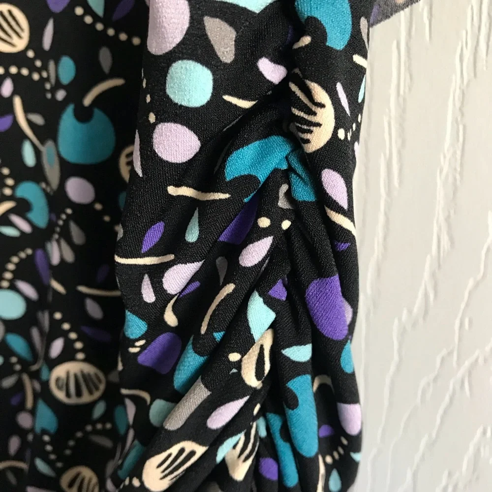 STRETCH BUTTERFLY TOP - Picture 5 of 5